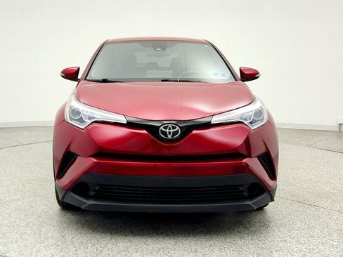 Used 2019 Toyota C-HR LE FWD image 2