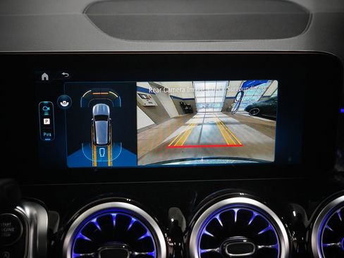 New 2026 Mercedes-Benz GLB 250 4MATIC image 28