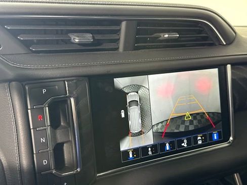 Used 2022 GMC Yukon XL Denali w/ Advanced Technology Package image 19