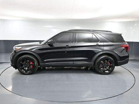 Used 2024 Ford Explorer ST w/ Technology Package image 11