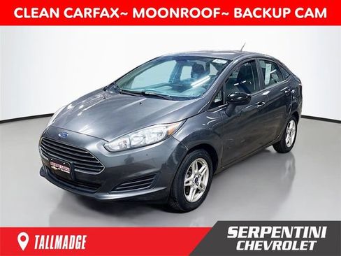 Used 2017 Ford Fiesta SE FWD image 1