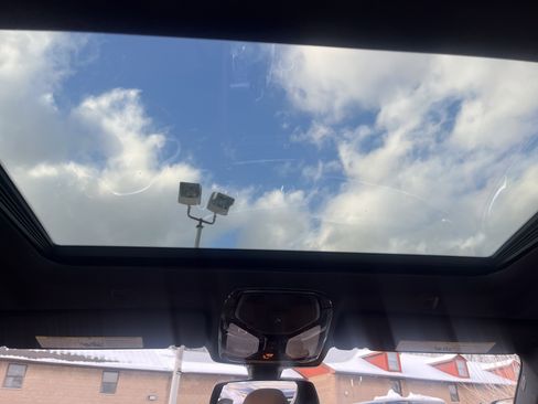 Used 2022 BMW 530i xDrive w/ M Sport Package image 20