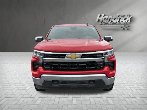 Used 2024 Chevrolet Silverado 1500 LT w/ Leather Package AWD/4WD image 3