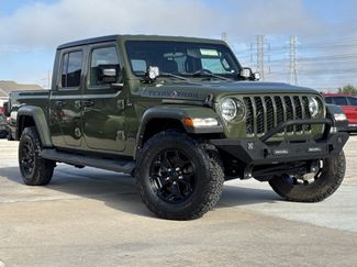 Used 2021 Jeep Gladiator Sport video 2