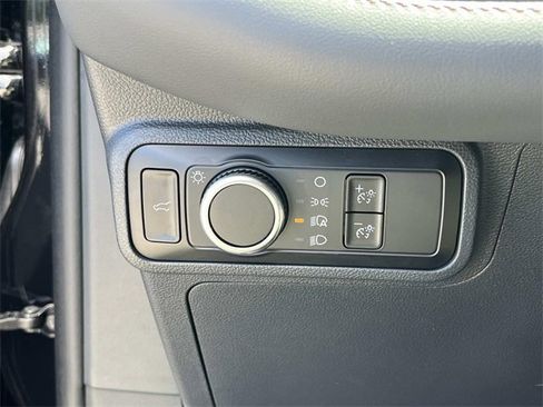 New 2025 Ford Explorer Active image 19