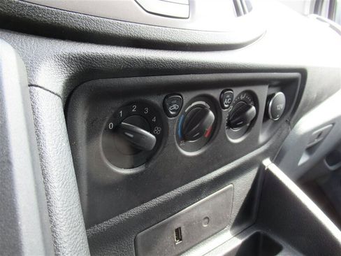 Used 2018 Ford Transit 150 XLT image 27