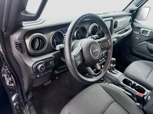 Used 2023 Jeep Wrangler Unlimited w/ Sun & Screen Package AWD/4WD image 10