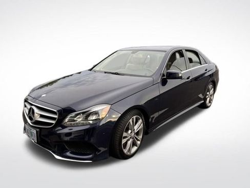 Used 2014 Mercedes-Benz E 350 Sedan image 4