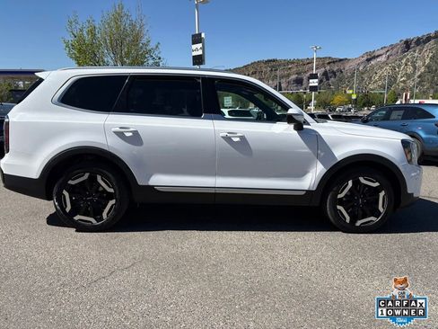 Certified 2023 Kia Telluride EX w/ EX Captain's Chair Package AWD/4WD image 11