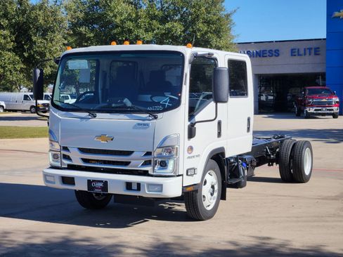 New 2024 Chevrolet Low Cab Forward 4500XD image 9