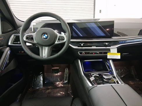 New 2026 BMW X6 xDrive40i image 4