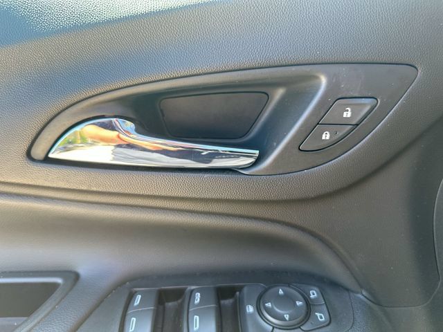 Used 2021 Chevrolet Equinox LT FWD image 47