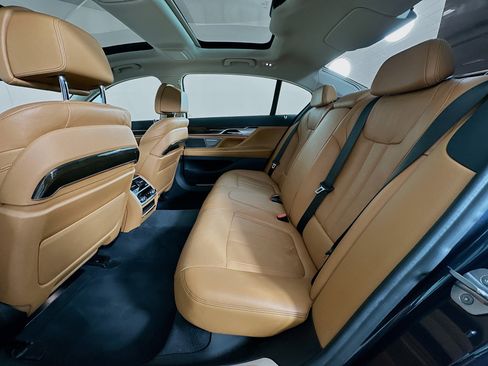 Used 2020 BMW 740i xDrive w/ Cold Weather Package image 30