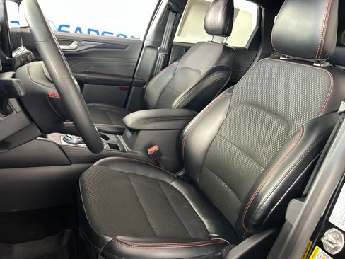 Used 2024 Ford Escape ST-Line w/ Tech Pack #1 AWD/4WD image 19