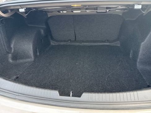 Used 2024 Chevrolet Malibu LT image 25