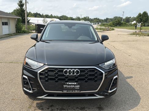 Used 2024 Audi Q5 e Premium Plus AWD/4WD image 1