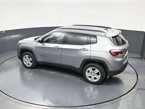 Used 2022 Jeep Compass Latitude w/ Convenience Group AWD/4WD image 31