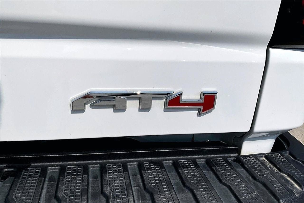 Used 2025 GMC Sierra 1500 AT4 AWD/4WD image 26