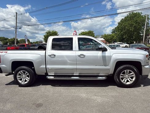 Used 2018 Chevrolet Silverado 1500 LTZ AWD/4WD image 12