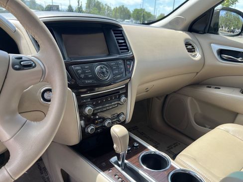 Used 2015 Nissan Pathfinder Platinum AWD/4WD image 37