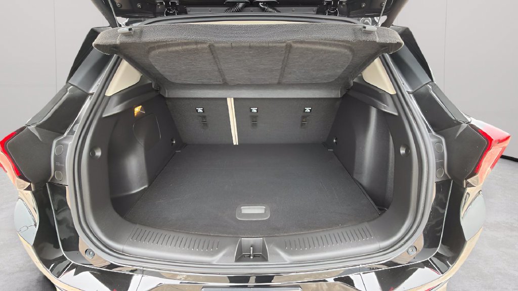 Used 2024 Buick Encore GX Sport Touring w/ Comfort Package AWD/4WD image 29