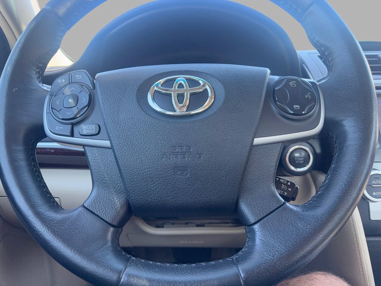 Used 2014 Toyota Camry XLE w/ Leather Package FWD image 39