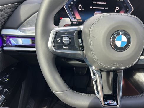 Used 2025 BMW 760i xDrive w/ Executive Package AWD/4WD image 19