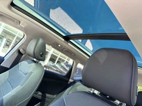Certified 2025 Volkswagen Taos SE AWD/4WD image 29