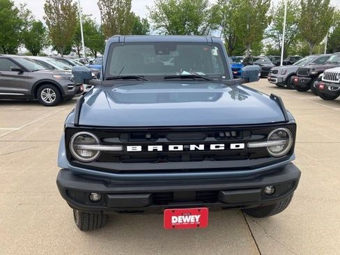Used 2023 Ford Bronco Outer Banks AWD/4WD image 2