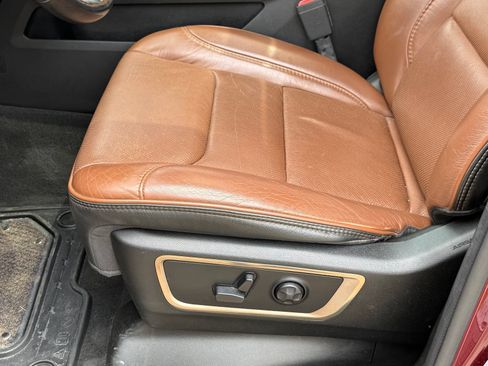 Used 2020 RAM 1500 Limited AWD/4WD image 2