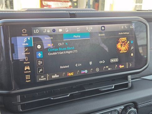 Certified 2025 Jeep Gladiator Rubicon w/ Convenience Group image 20