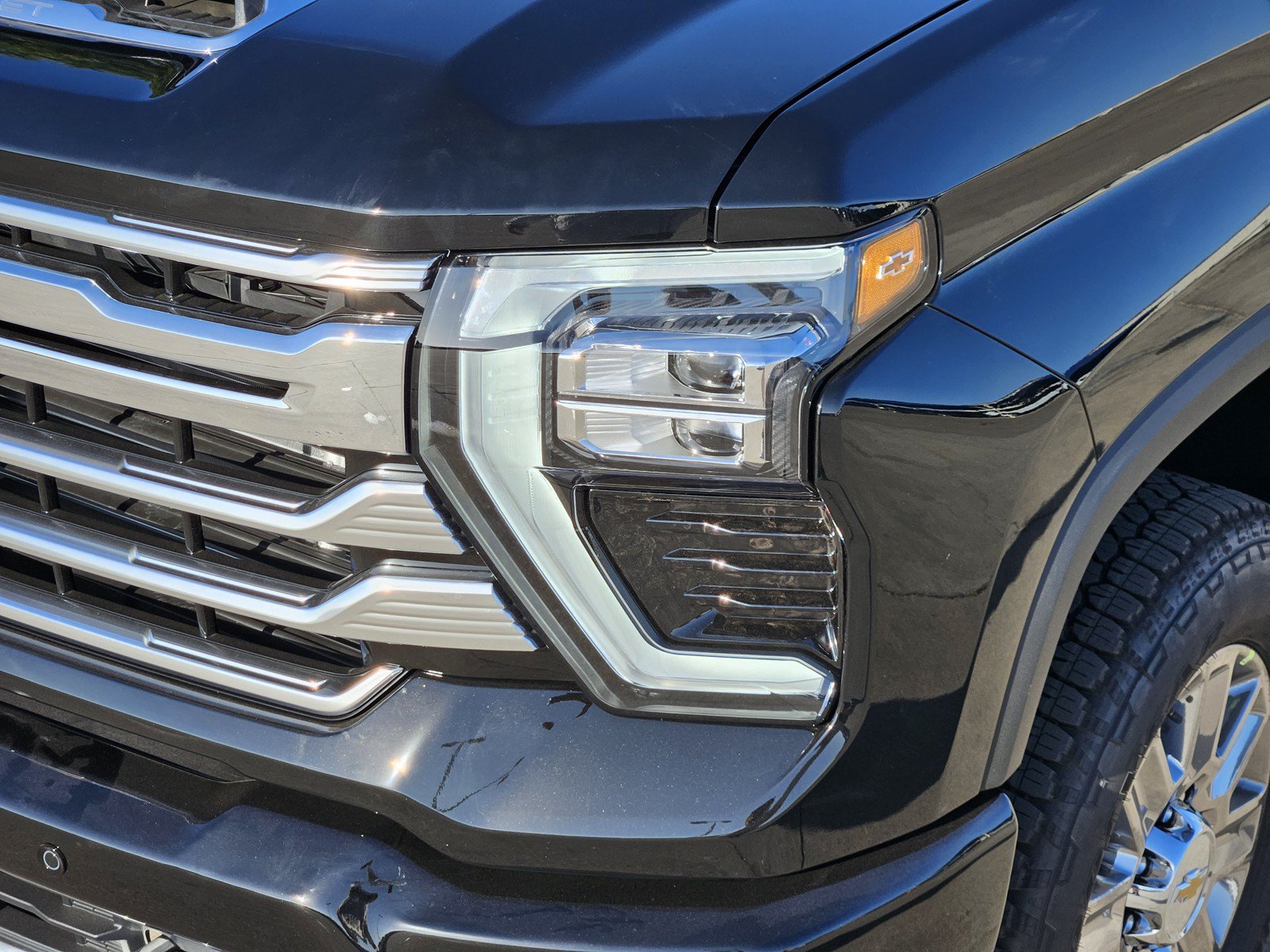 New 2026 Chevrolet Silverado 2500 High Country w/ High Country Premium Package AWD/4WD image 5