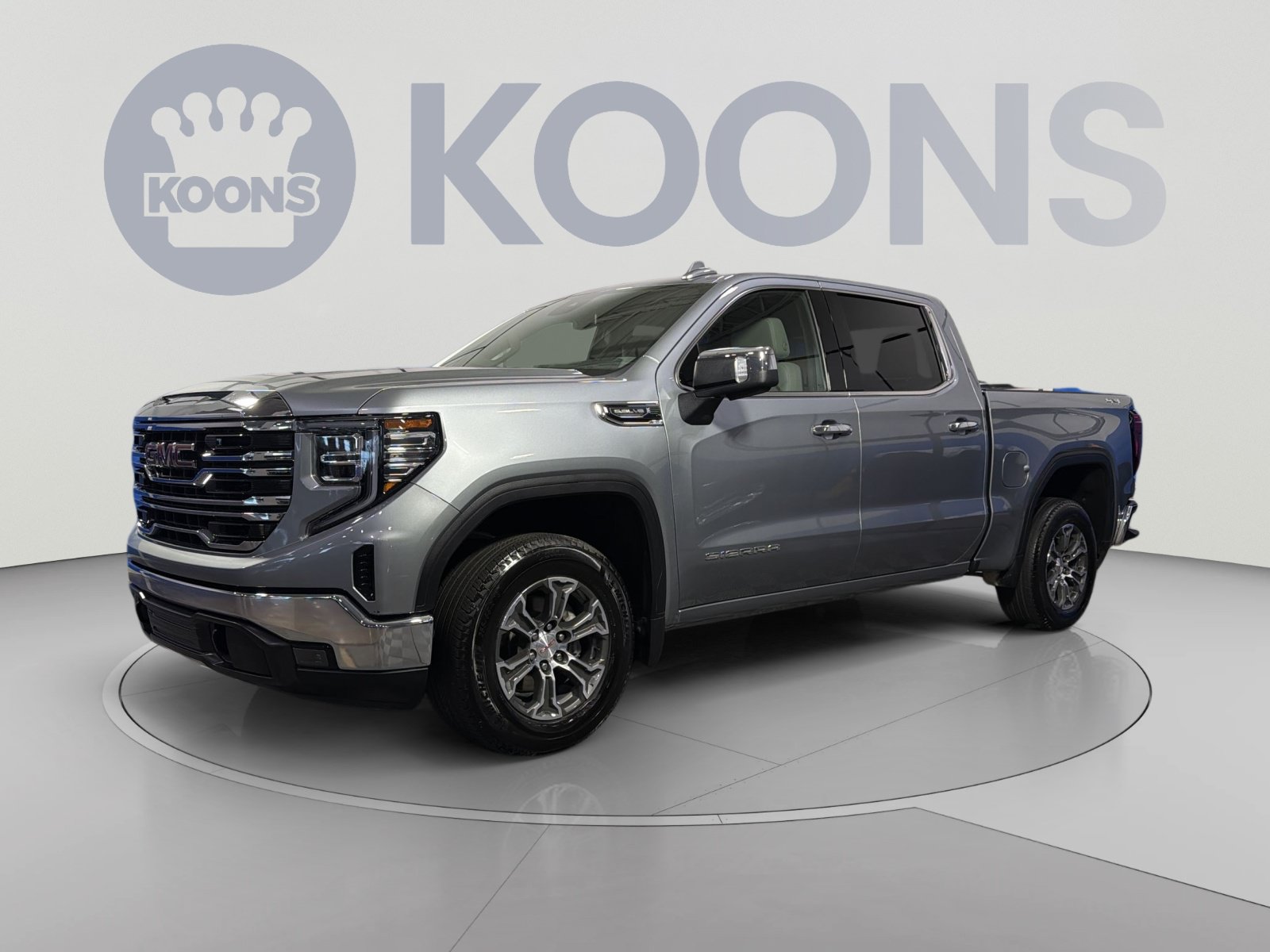 Used 2025 GMC Sierra 1500 SLT AWD/4WD image 1