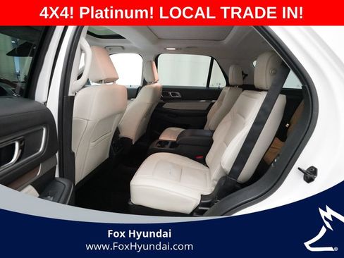 Used 2018 Ford Explorer Platinum AWD/4WD image 16