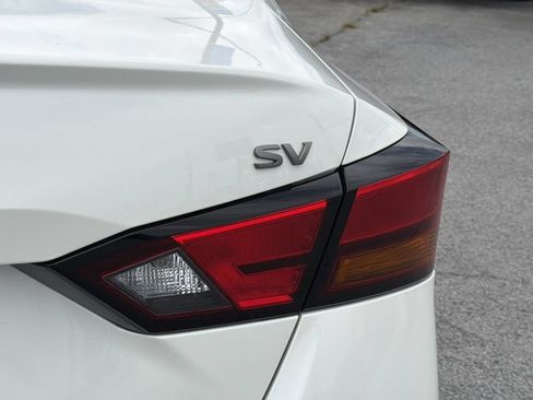 Used 2023 Nissan Altima 2.5 SV w/ SV Premium Package FWD image 24