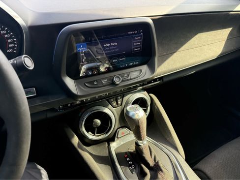 Used 2019 Chevrolet Camaro ZL1 RWD image 8