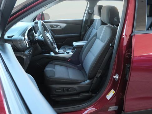 Used 2025 Chevrolet Blazer LT image 31