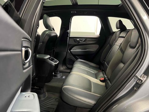Used 2020 Volvo XC60 T5 R-Design image 7
