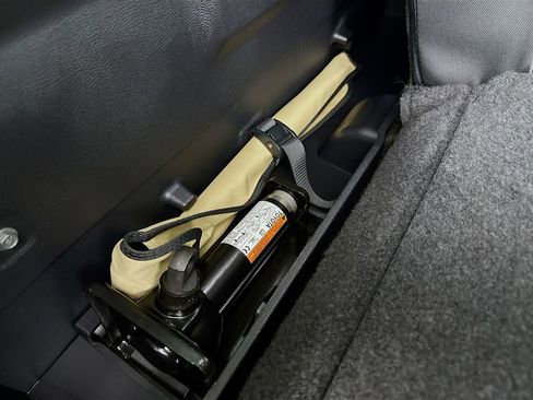 Used 2024 Toyota Tundra Limited w/ TRD Off-Road Package image 33