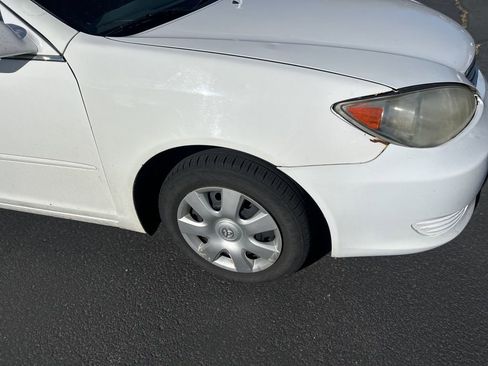 Used 2006 Toyota Camry LE image 12