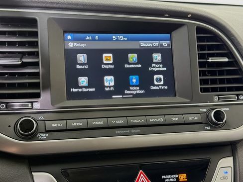 Used 2018 Hyundai Elantra SEL FWD image 32