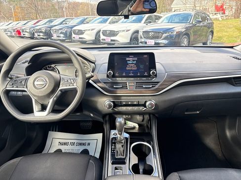 Used 2023 Nissan Altima 2.5 SV image 14