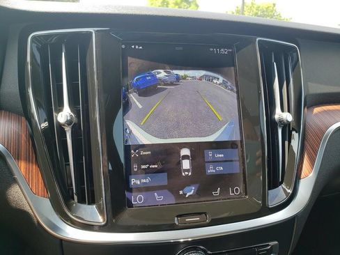 Used 2022 Volvo S60 B5 Momentum w/ Advanced Package AWD/4WD image 26