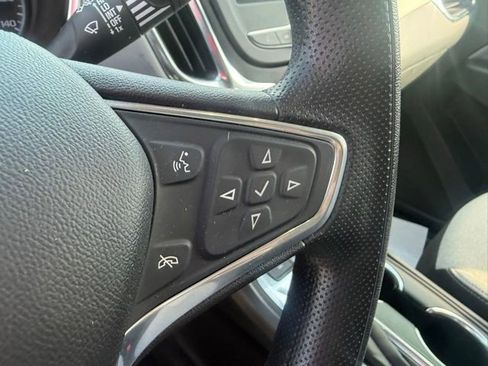 Used 2022 Chevrolet Equinox LS image 8