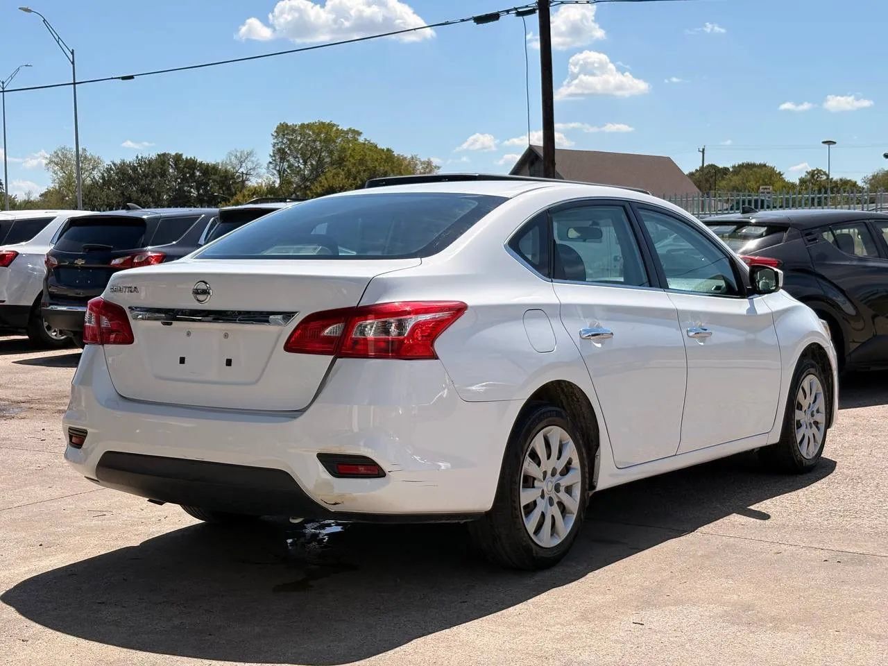 Used 2019 Nissan Sentra S FWD image 3