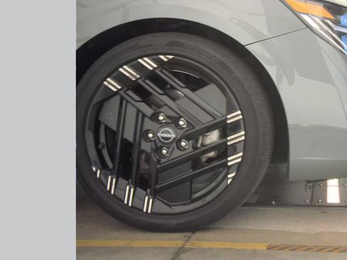 Used 2026 Nissan Sentra SR w/ Floor Mat Package FWD image 23