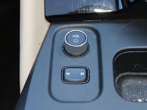 Certified 2025 Acura MDX Premium image 28