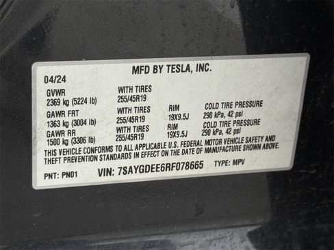 Used 2024 Tesla Model Y Long Range image 29