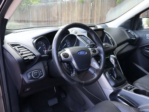 Used 2016 Ford Escape SE w/ SE Leather Comfort Package AWD/4WD image 15