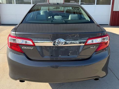 Used 2012 Toyota Camry XLE FWD image 5
